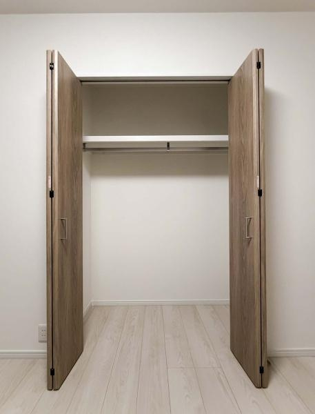 マークスプリングスメゾンＡ棟の居間・リビング|上質な暮らしを感じさせてくれます。毎日の暮らしの中で表情を変える場所です。