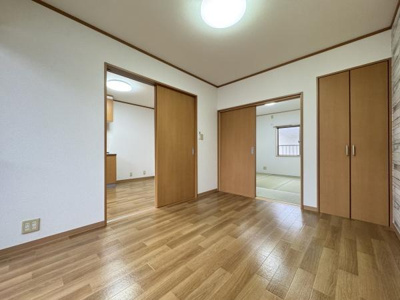 【玄関】 | プルメリア壱番館