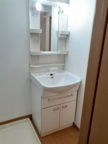 プラシード　カーサＢの洗面所