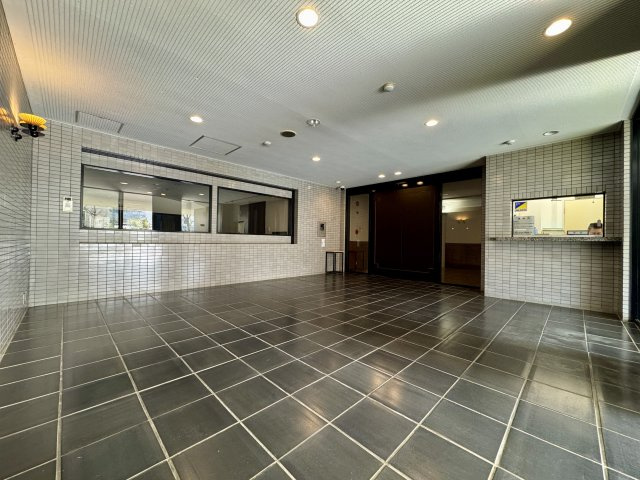 佐鳴台パーク・ホームズのその他|マンションの入り口も落ち着いた雰囲気です。
