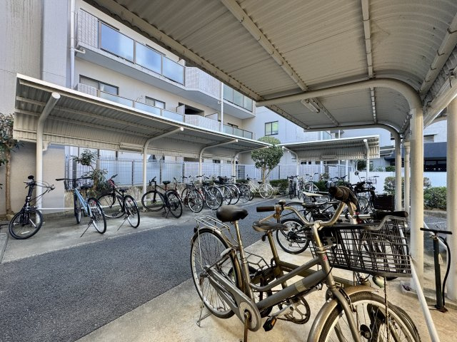 佐鳴台パーク・ホームズの周辺|駐輪場は複数個所にあります！
