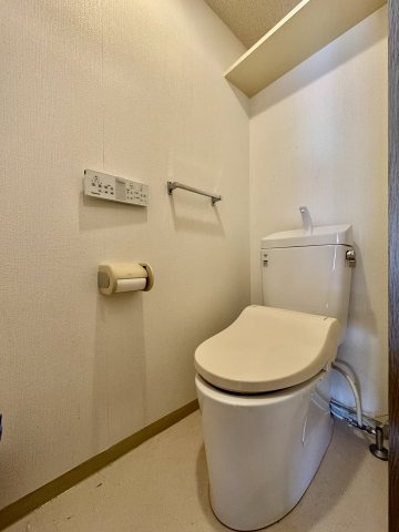 佐鳴台パーク・ホームズのトイレ|トイレはナチュラルな色使いで、落ち着く空間になっています。
