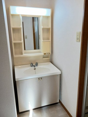 スクウェアガーデン緑井の洗面所|使いやすい洗面所です