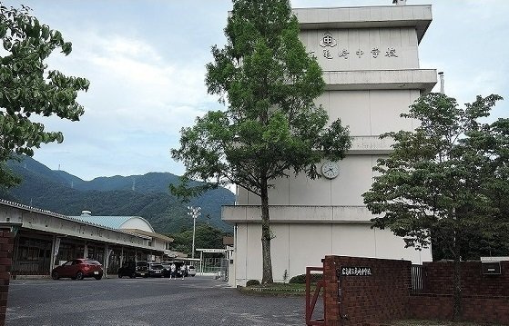 フォレスト高陽東　弐番館の周辺|亀崎中学校まで1800m