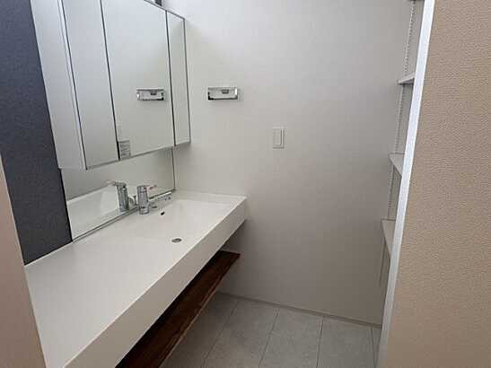 【独立洗面台】