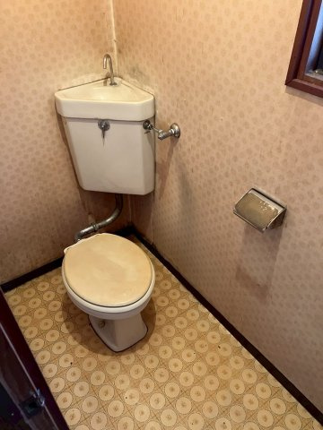 高松市香西西町　中古戸建のトイレ