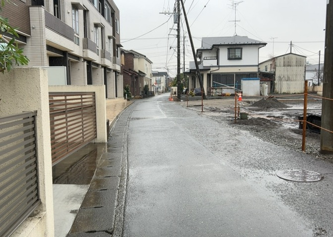 【展望】 | 桜や紅葉の名所に出かける人は多いと思いますが、家にいながら季節の移ろいを感じる生活を送りませんか？リビングや窓から見える景色が生活を彩るワンポイントに！現地から見える景色を堪能してみては如何でしょう。