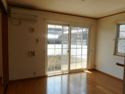 【居間・リビング】 | 緑爽館Ⅰ | リビングです