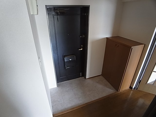 神戸市須磨区南落合１丁目の賃貸マンションの玄関|シューズボックス付き
