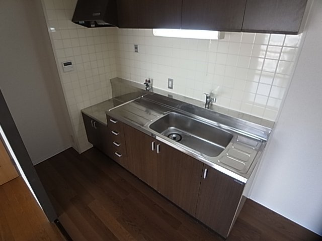 神戸市須磨区南落合１丁目の賃貸マンションのキッチン