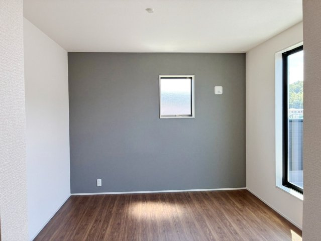 【洋室】 | 裾野市茶畑3期 新築建売分譲住宅 建物＋土地 TW06007 | 裾野市茶畑　1号棟　２階７帖　※令和８年７月３０日撮影