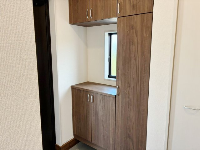 【玄関】 | 裾野市茶畑3期 新築建売分譲住宅 建物＋土地 TW06007 | 裾野市茶畑　1号棟　玄関　※令和８年７月３０日撮影