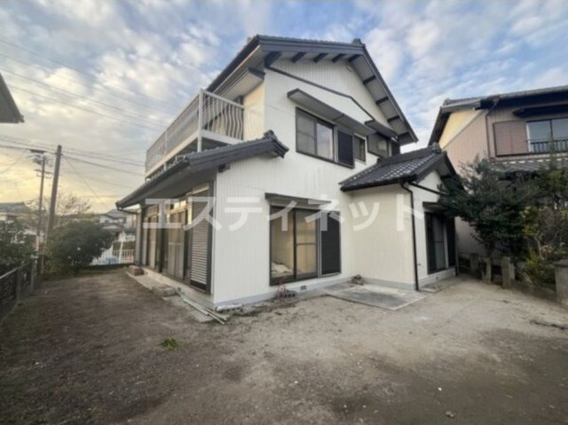 名和町前郷戸建貸家の外観