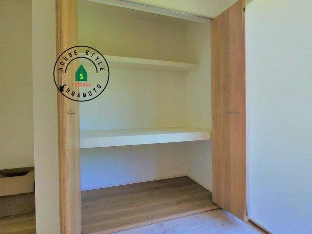 熊本市東区西原2丁目第5-2棟（1号棟）　の内観：施工例|収納には困りません。