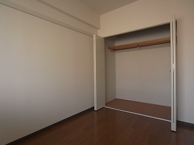 神戸市須磨区南落合１丁目の賃貸マンションの収納|クローゼット