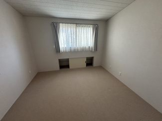 【洋室】 | 【北杜市大泉町谷戸】定住向きのエリアにある3LDK | ２階の洋室②