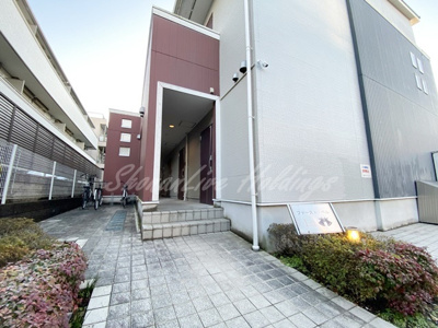 【エントランス】 | ファースト・ベル | 清潔感のあるエントランスです♪