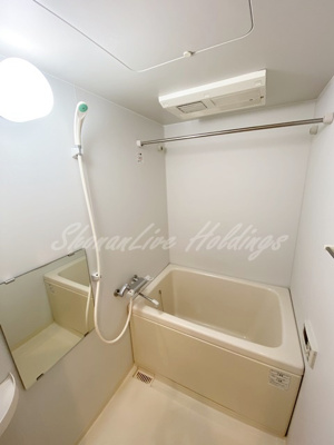 【浴室】 | ファースト・ベル | 清潔感のあるお風呂です♪