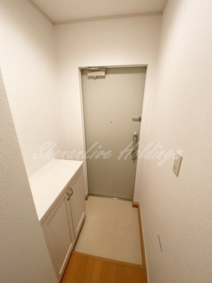 【玄関】 | ファースト・ベル | お履き物が多い方にもおすすめ♪