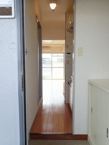 シティハイム旭が丘の玄関|収納豊富でお片付け楽々です！