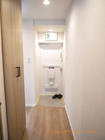 【玄関】 | 池袋本町第二ローヤルコーポ | 玄関はお客様をお出迎えする最初の場所、帰ってくる時に入る最初の場所。そんな場所だからこそ、より良い空間に…。