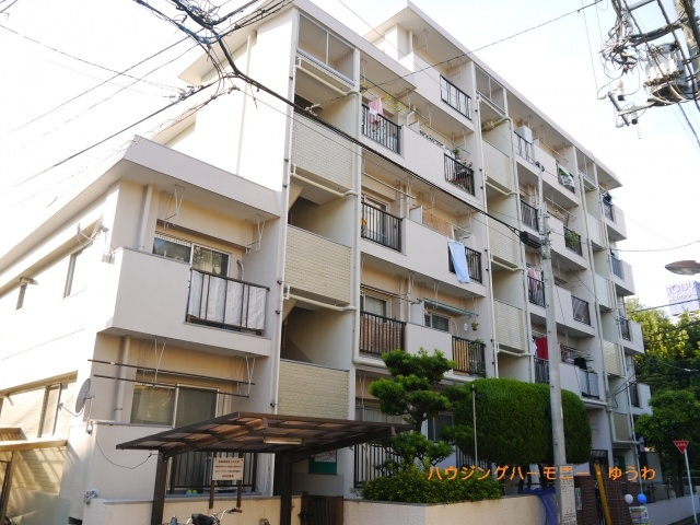 【外観】 | 池袋本町第二ローヤルコーポ | ここに住むからこそ意味がある。そんな情緒感に浸りながら、毎日を愉しんでいただきたいです。