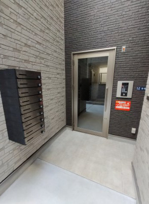 東大阪市金岡　築浅アパート　アート東大阪Bのエントランス