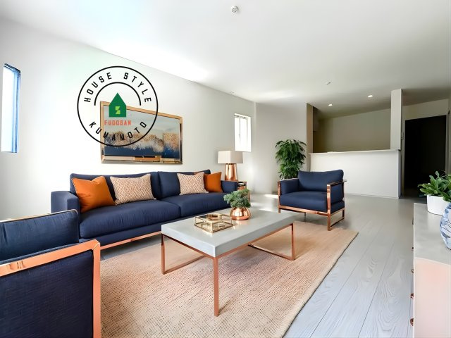 熊本市東区西原2丁目第5-2棟（2号棟）　の内観：施工例|明るく開放的なリビングダイニングは豊かな陽光が注ぎ込み、やすらぎの空間を演出してくれます。ご家族で楽しいひとときをお過ごし下さい。※家具はCGを合成したものです。