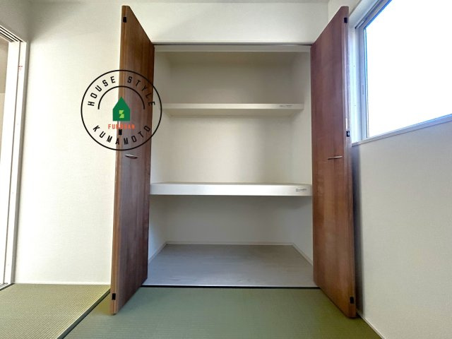 熊本市東区西原2丁目第5-2棟（2号棟）　の内観：施工例|収納には困りません。