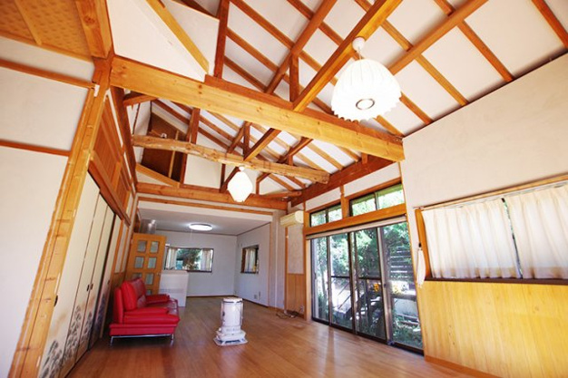 【居間・リビング】 | 網代山別荘地　戸建