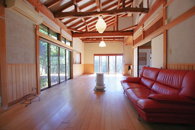 【居間・リビング】 | 網代山別荘地　戸建