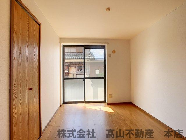 サンパ－ク伍番館の居間・リビング