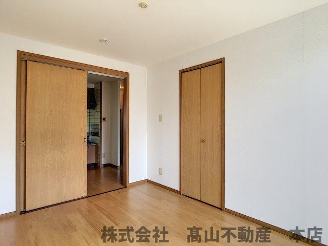 サンパ－ク伍番館の居間・リビング