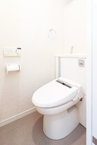 サヴォイテンジンクォーター　4階のトイレ|別号室のものです。現状優先になります。