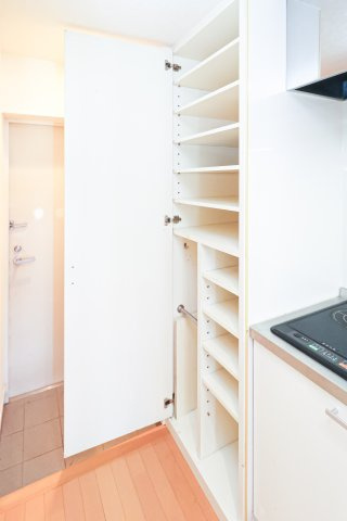 サヴォイテンジンクォーター　4階の収納|別号室のものです。現状優先になります。