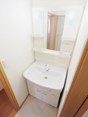 ヌーベルの独立洗面台