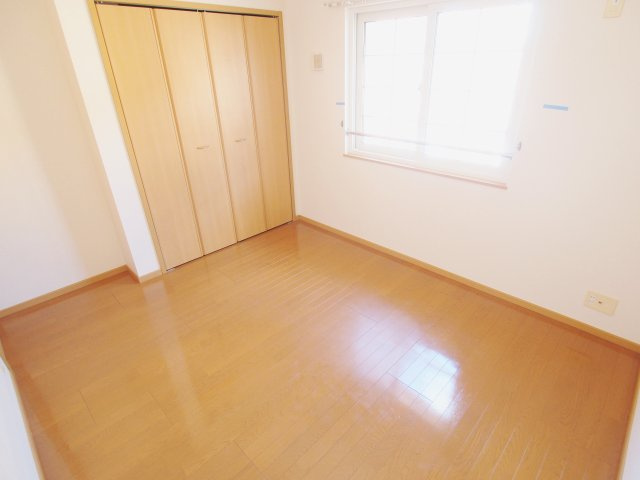 ヌーベルの洋室