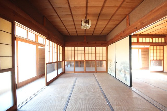 大津市小野734-1他　中古戸建の和室|柔らかい畳が心地よい和室