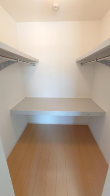 【収納】 | リビングタウン中野美保南 A棟 | ウォークインクローゼット