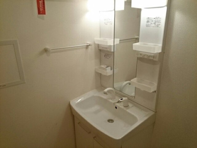 【洗面所】 | アヴァンツァートⅢ | スペースが確保できる洗面所です