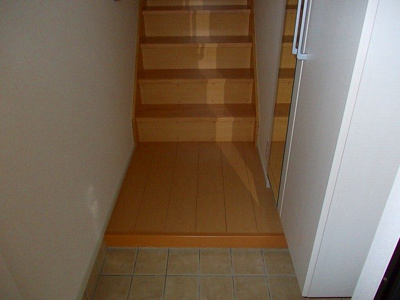 【玄関】 | アヴァンツァートⅢ | 収納もある玄関です