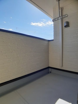 【バルコニー】 | メゾン・デ・ブリッサ | 落ち着いた時間を過ごせるバルコニーです