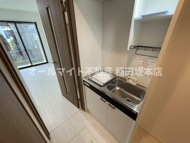 川崎市多摩区長尾５丁目のアパートのキッチン