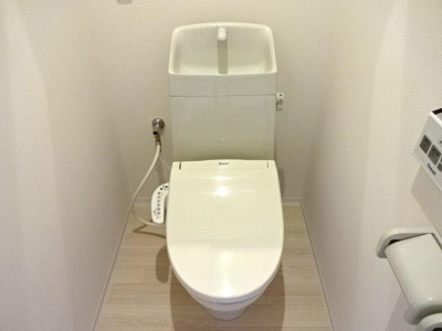 【トイレ】 | ポルトボヌール | シャワー付トイレ