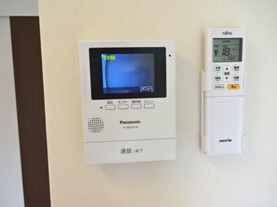 【内装】 | ポルトボヌール | カメラ付インターホン