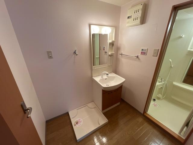 グラスコートの洗面所|洗面