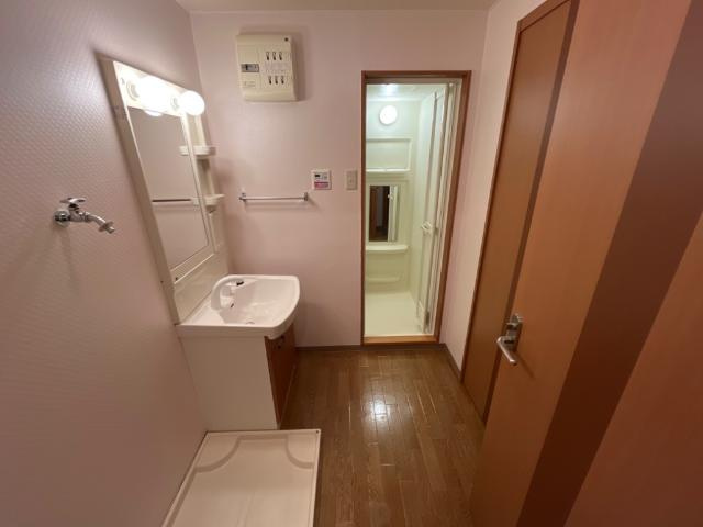 グラスコートの洗面所|洗面