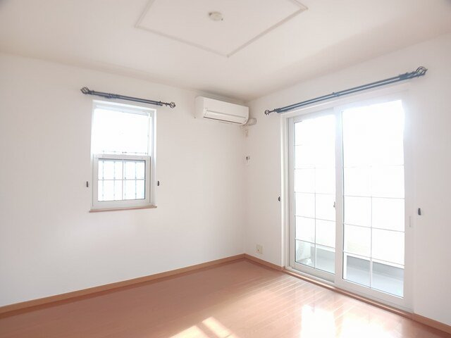 ロイヤルパレスの居間・リビング