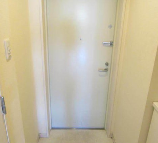 レジェンドコート白山の玄関