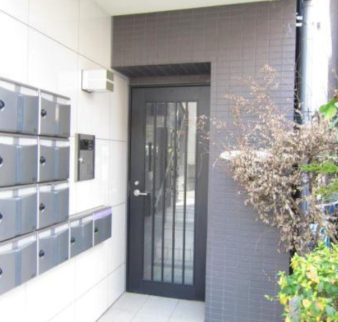 レジェンドコート白山のエントランス